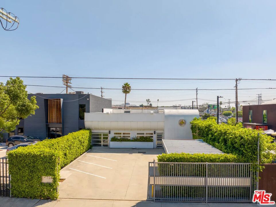 726 N Cahuenga Boulevard Property Photo 2
