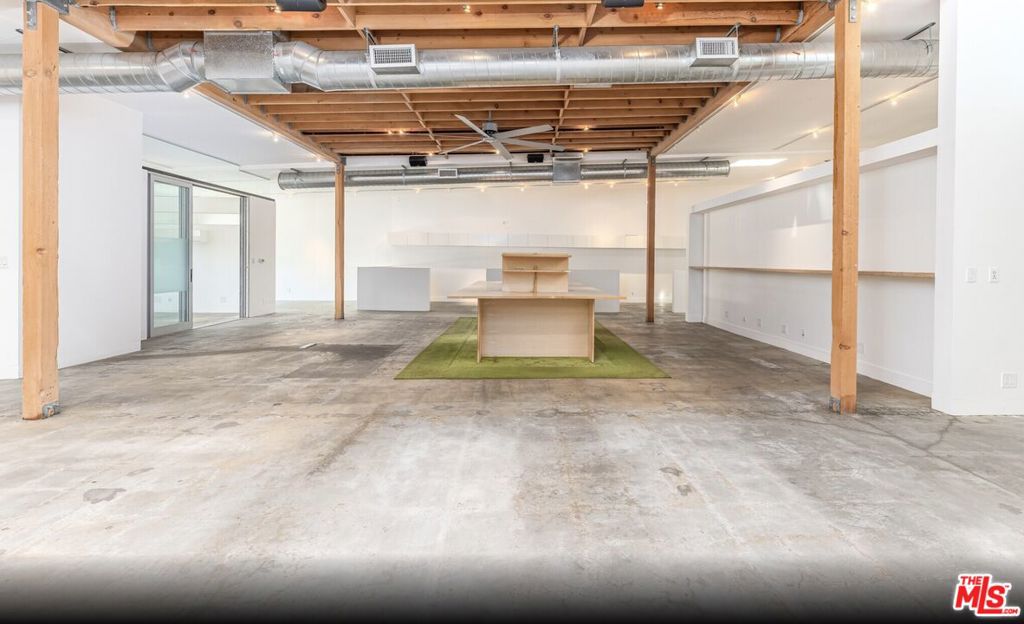 726 N Cahuenga Boulevard Property Photo 8