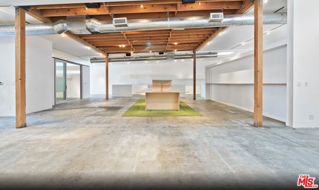 726 N Cahuenga Boulevard Property Photo 14