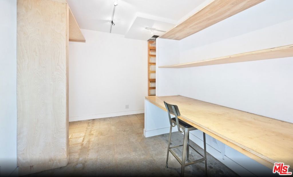 726 N Cahuenga Boulevard Property Photo 16