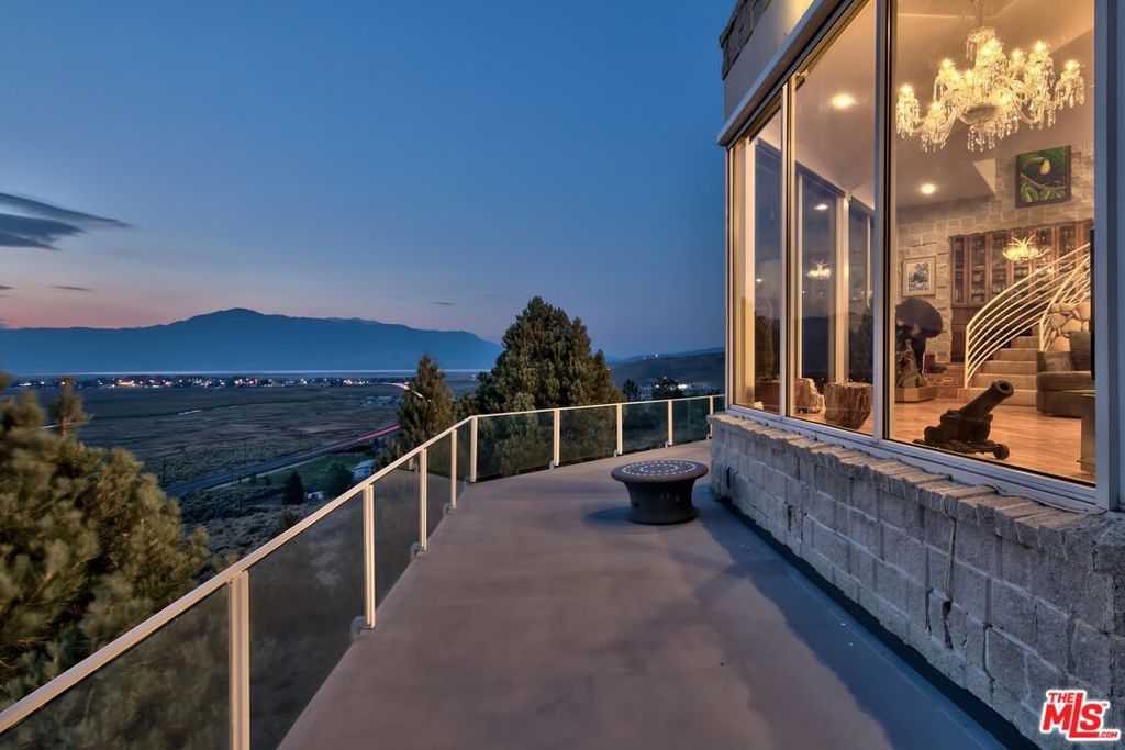 350 Aspen Lane Property Photo 1