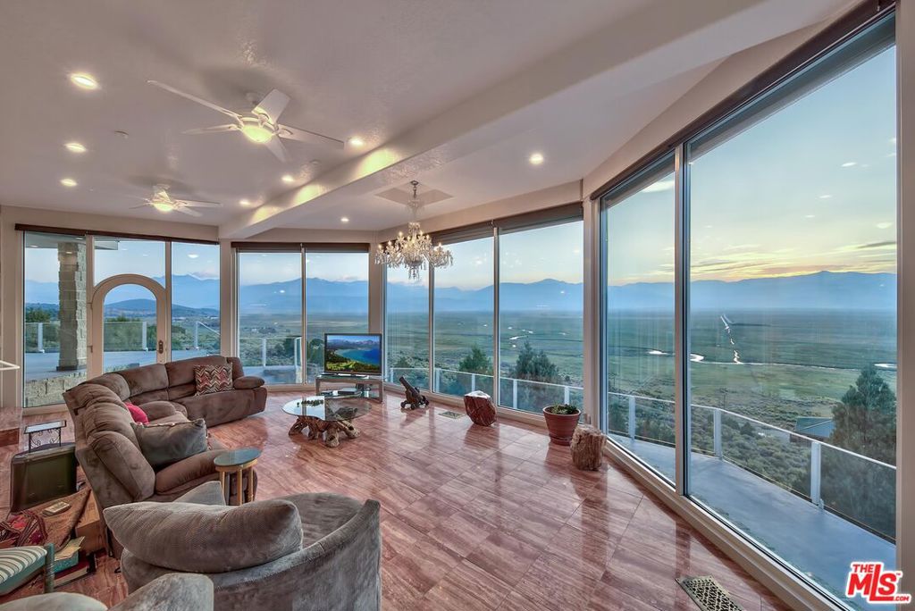 350 Aspen Lane Property Photo 4