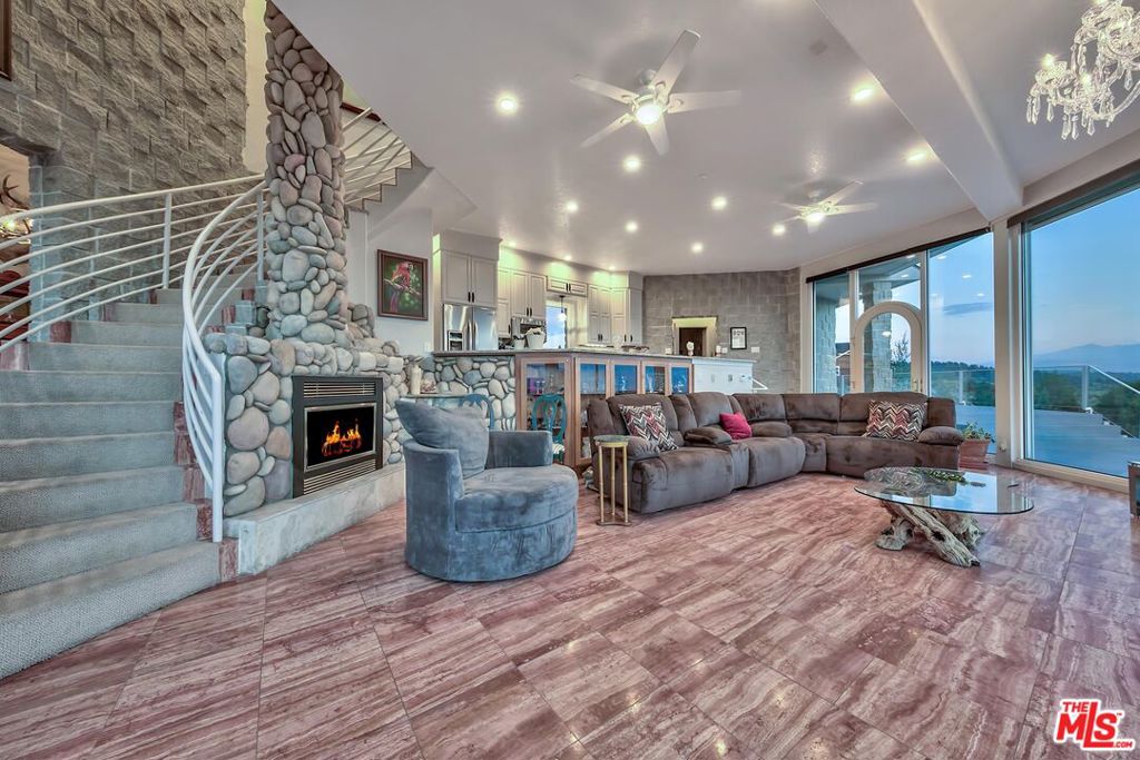 350 Aspen Lane Property Photo 17