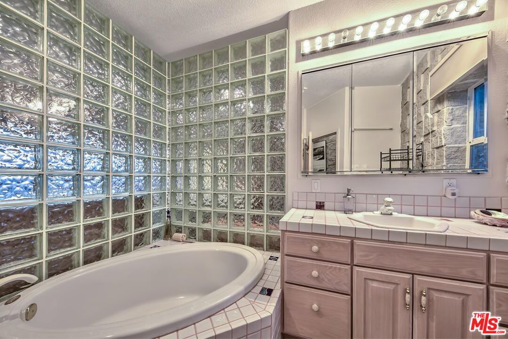350 Aspen Lane Property Photo 25