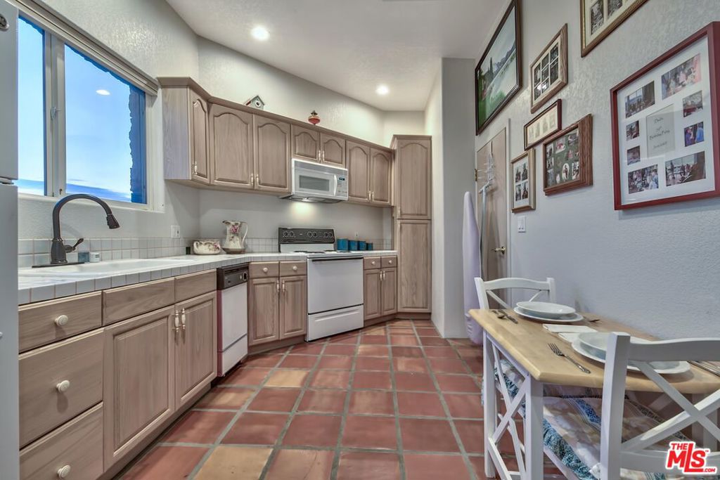 350 Aspen Lane Property Photo 28