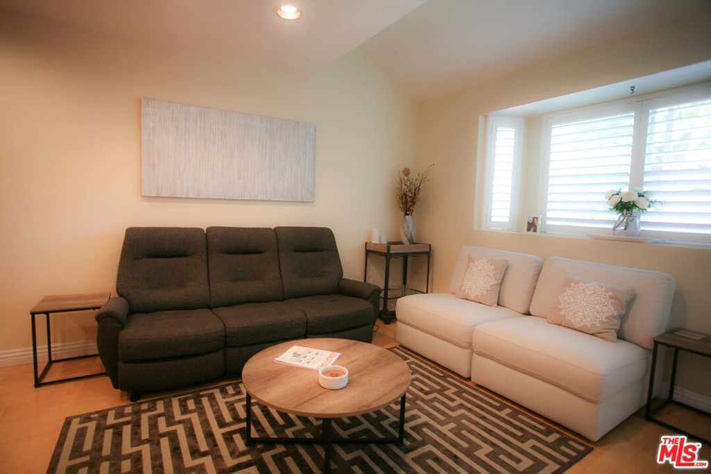 5470 Brittany Way 3 Property Photo 6