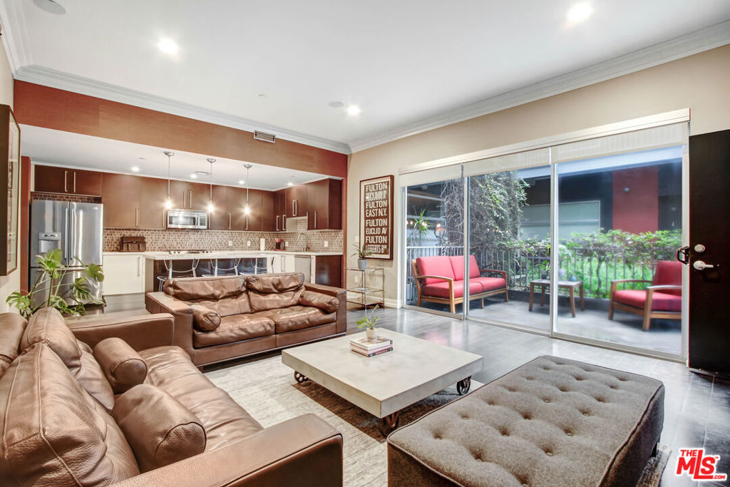 1050 N Gardner Street 2 Property Photo 2