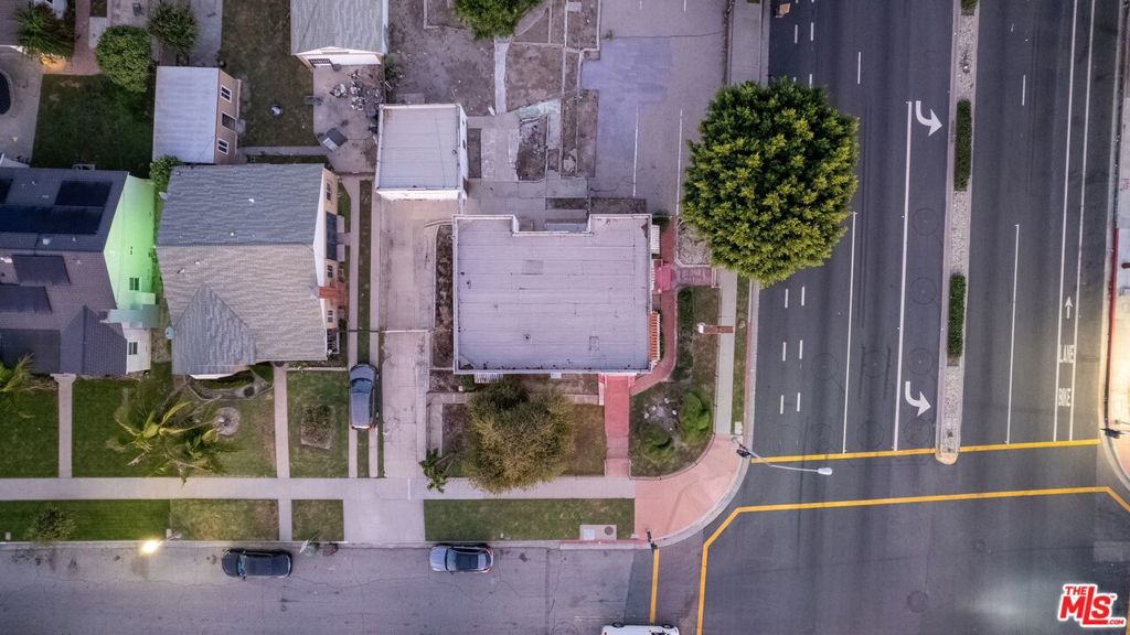 1301 E Alondra Boulevard Property Photo 7