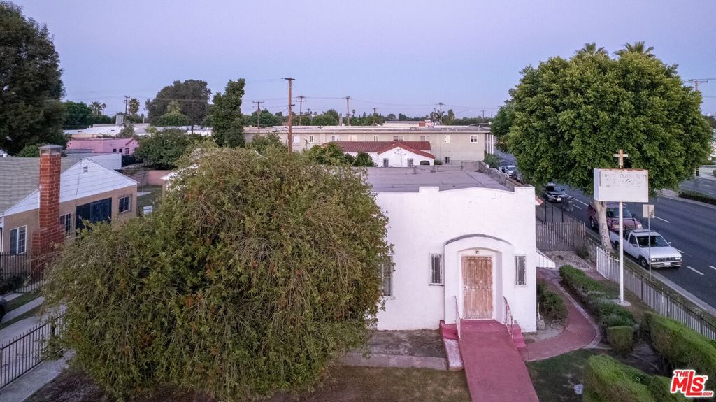 1301 E Alondra Boulevard Property Photo 8