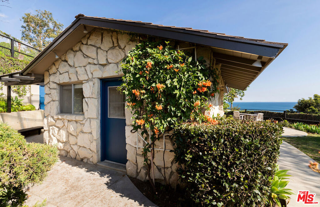 22535 Carbon Mesa Rd. Property Photo 5