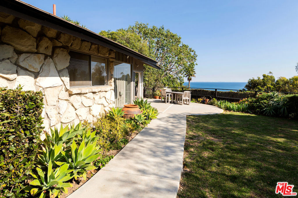 22535 Carbon Mesa Rd. Property Photo 6