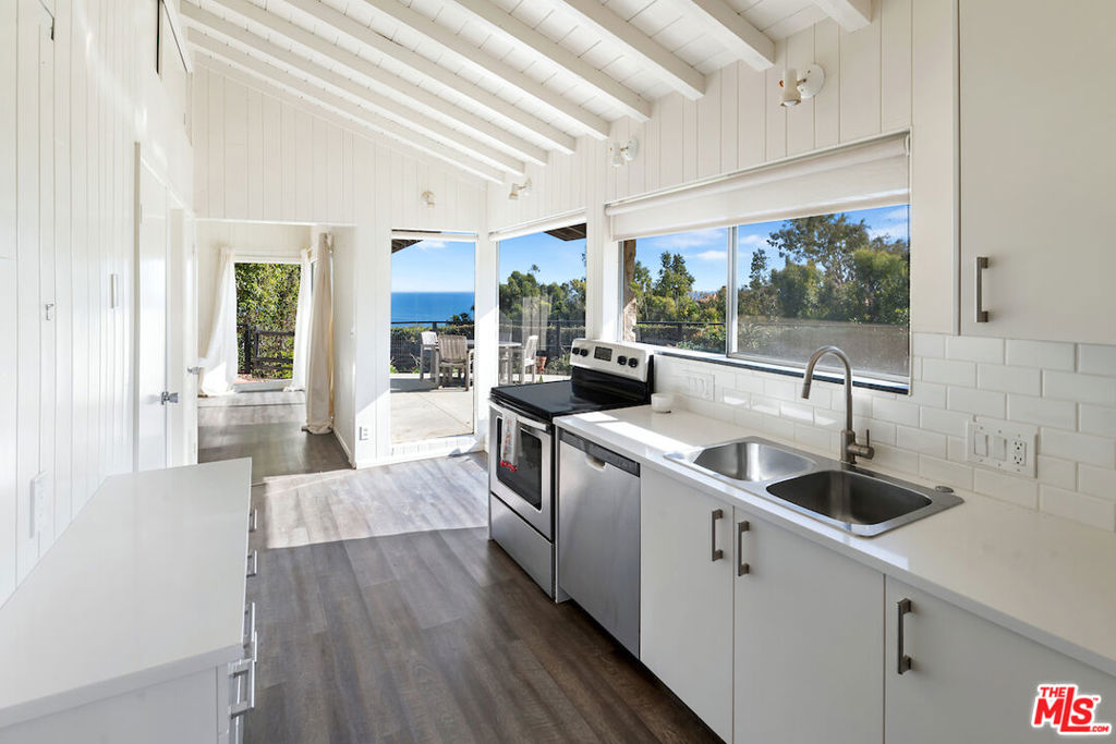 22535 Carbon Mesa Rd. Property Photo 8