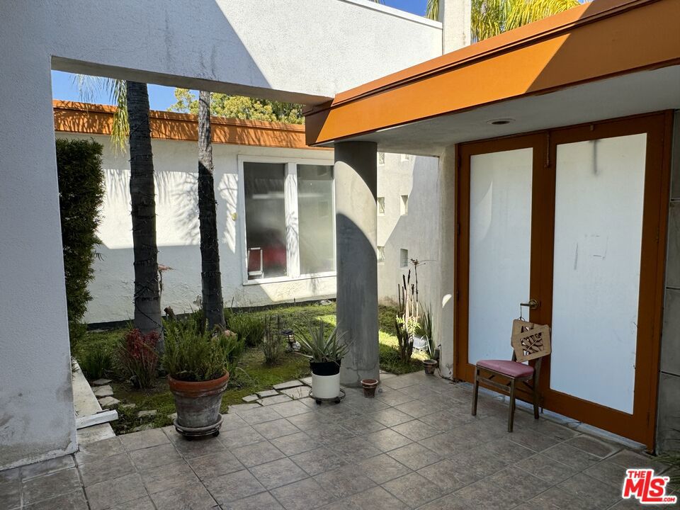 4167 Alonzo Avenue Property Photo 4