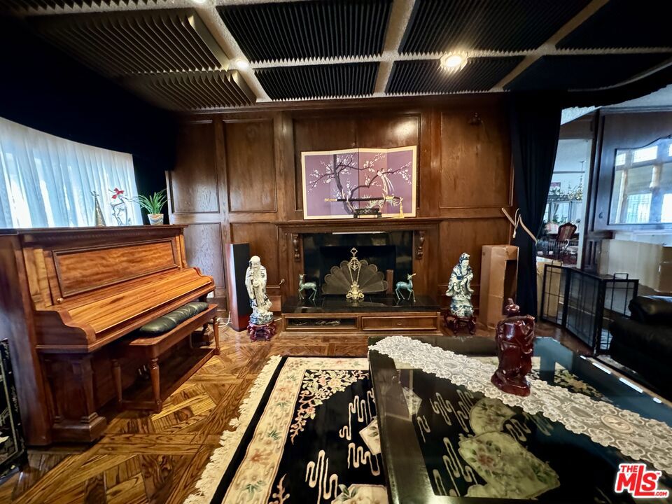 4167 Alonzo Avenue Property Photo 12
