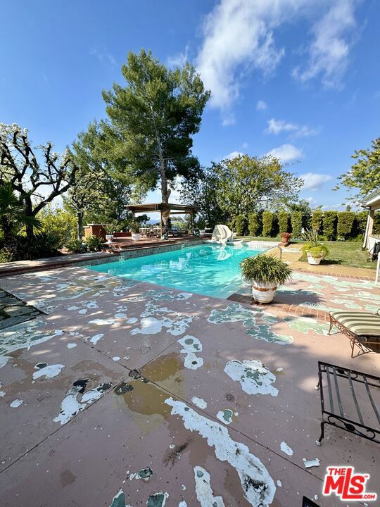 4167 Alonzo Avenue Property Photo 15