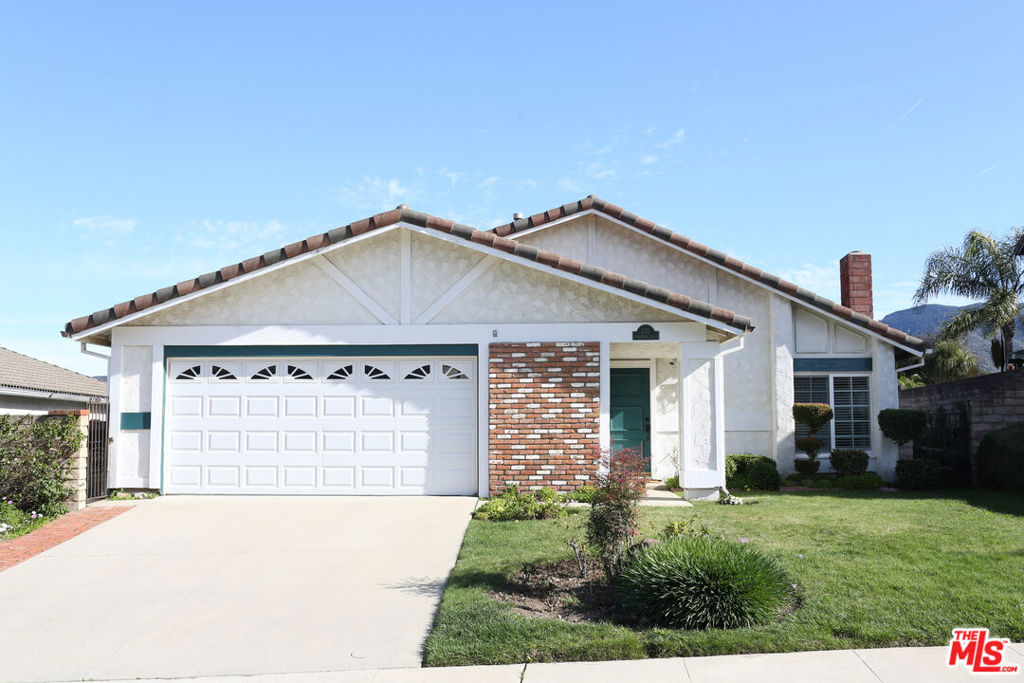 420 Blackhawk Drive Property Photo 2