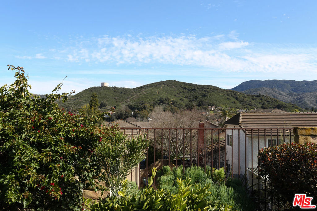 420 Blackhawk Drive Property Photo 3