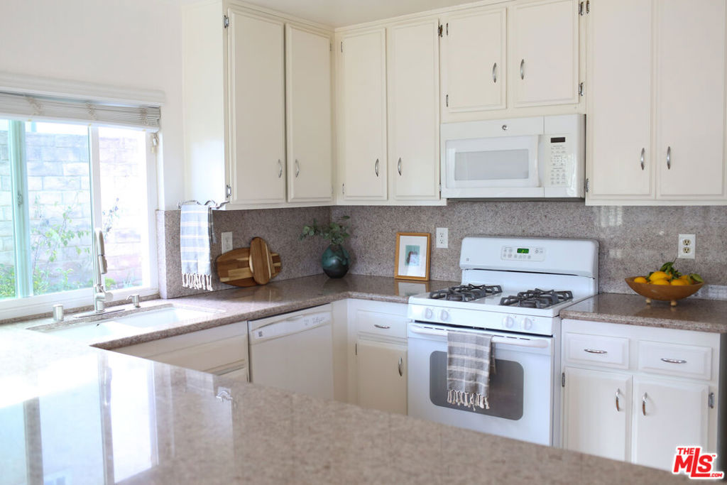 420 Blackhawk Drive Property Photo 15