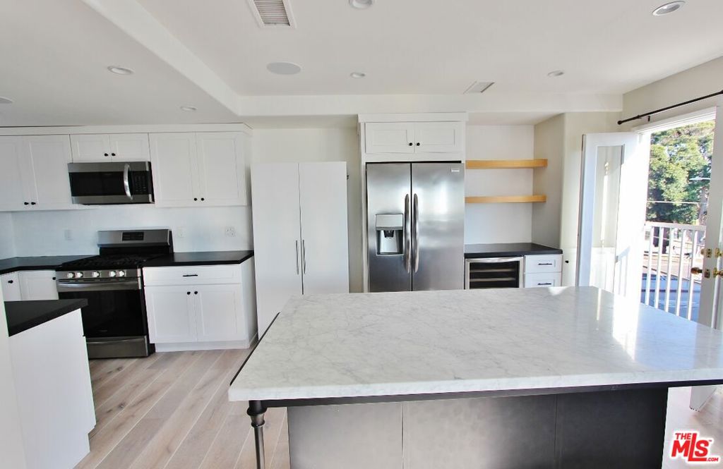 6521 Pacific Avenue Property Photo 11