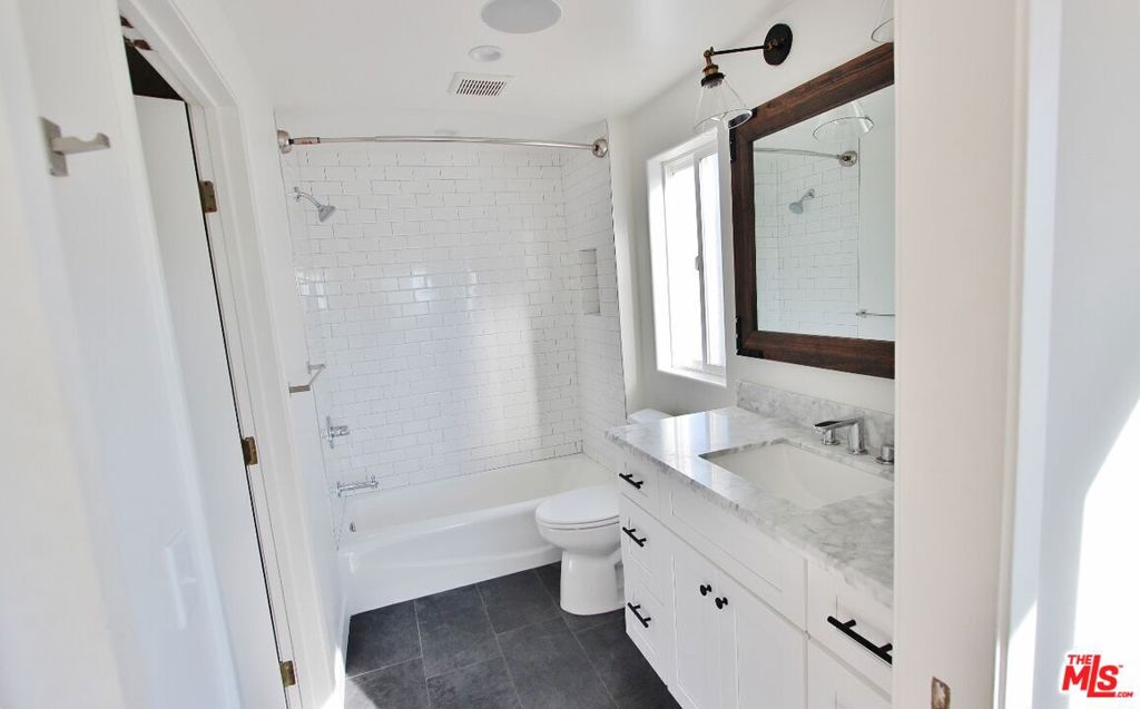 6521 Pacific Avenue Property Photo 21