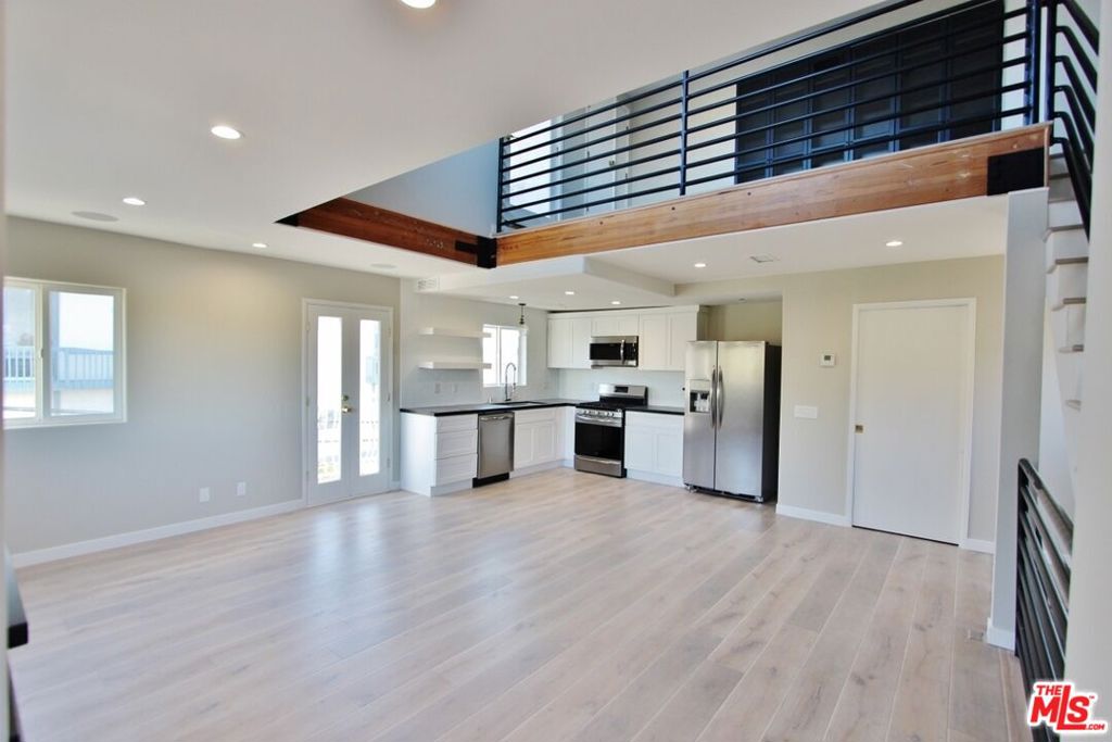 6521 Pacific Avenue Property Photo 29