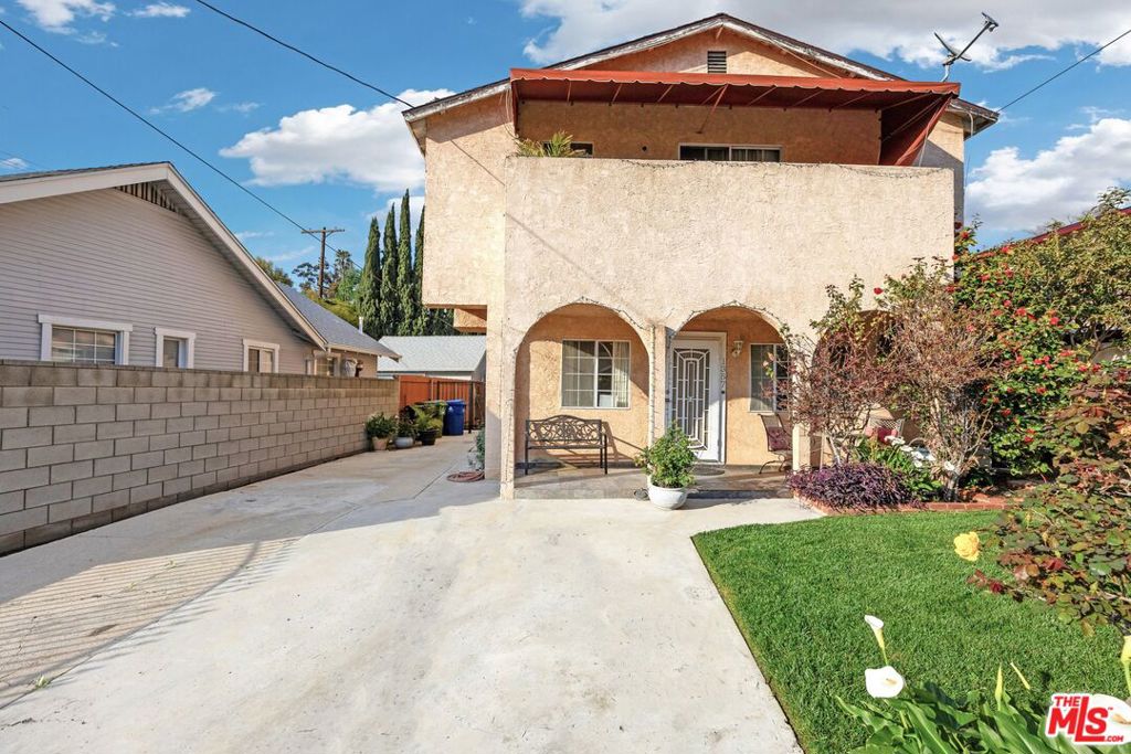 1357 Neola Street Property Photo 4