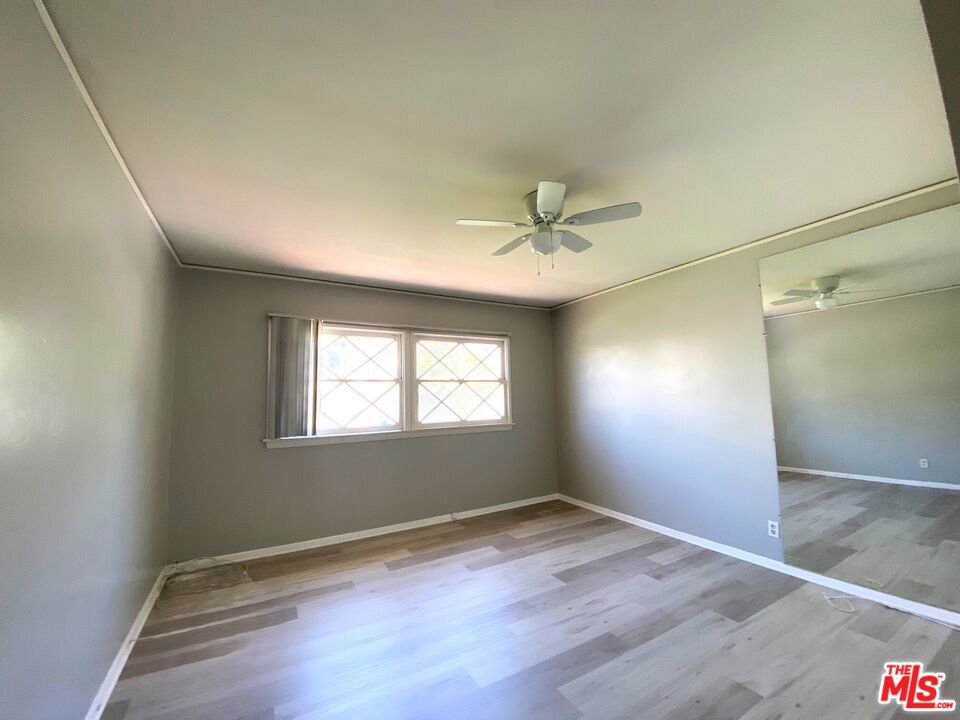 10682 Kinnard Avenue Property Photo 19