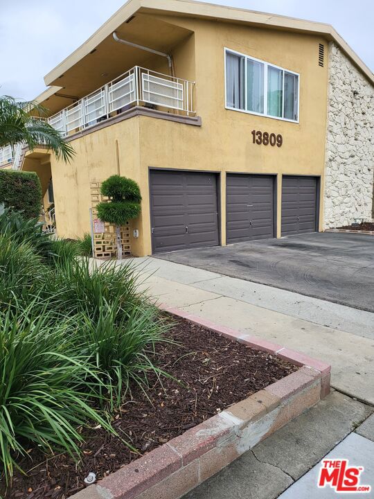 13801 Van Ness Avenue Property Photo 1