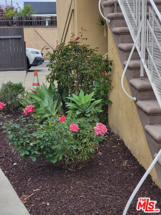 13801 Van Ness Avenue Property Photo 3