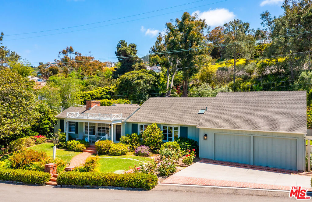 7929 Roseland Drive Property Photo 47