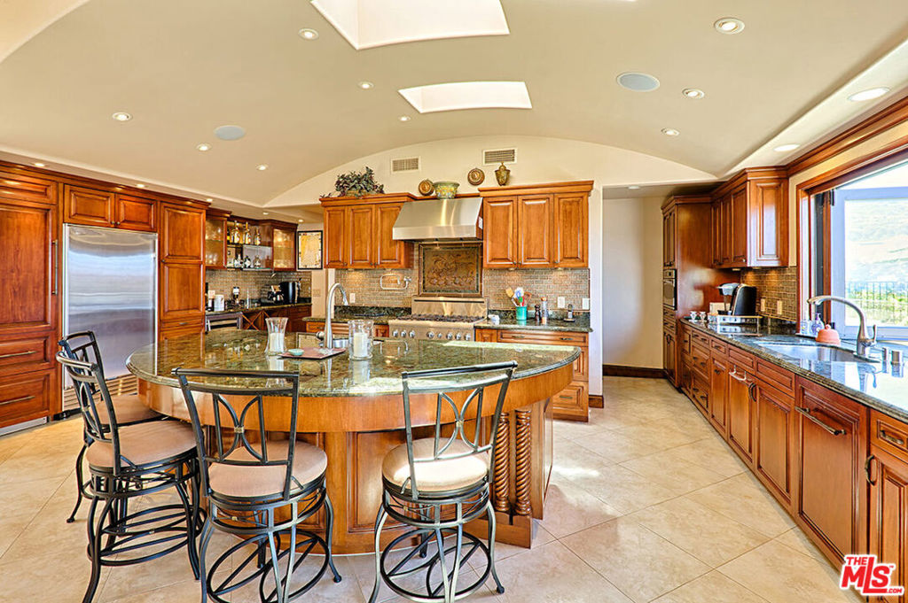 2624 Costebelle Drive Property Photo 10