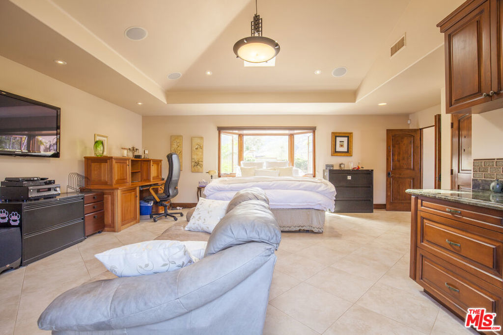 2624 Costebelle Drive Property Photo 29