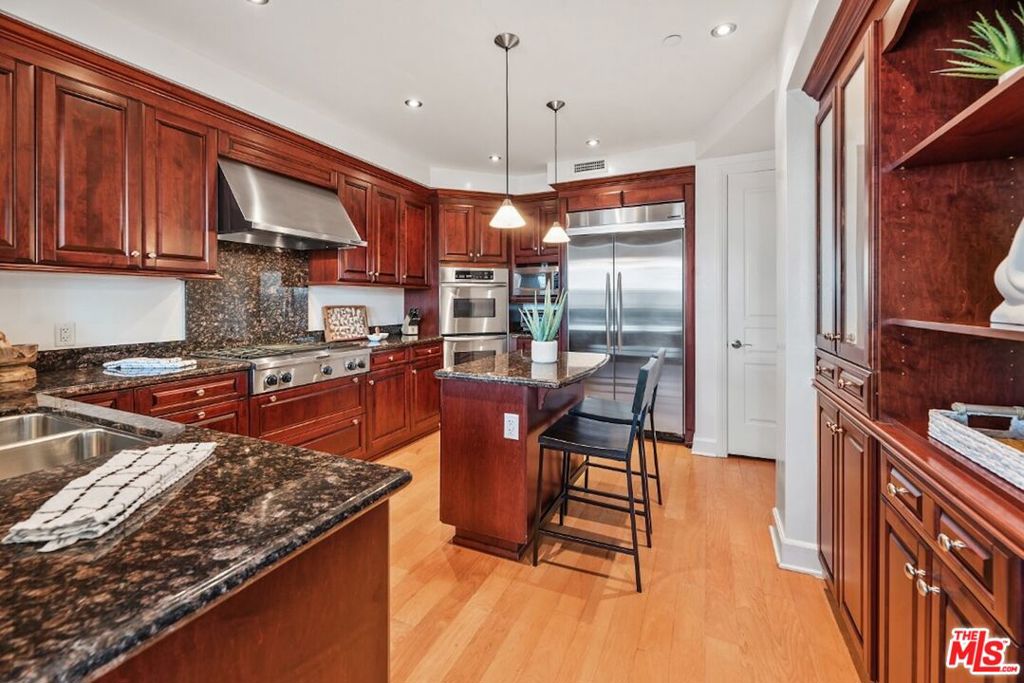 1000 Genter Street 304 Property Photo 22