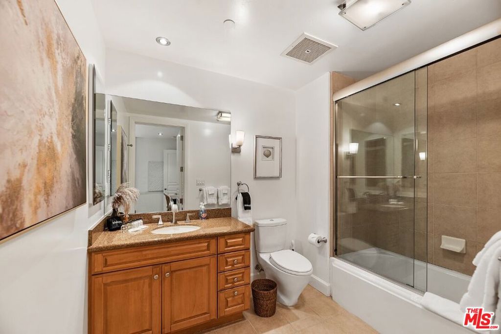 1000 Genter Street 304 Property Photo 44