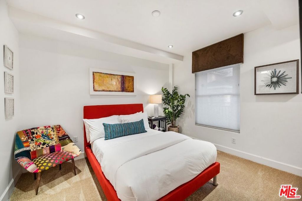 1000 Genter Street 304 Property Photo 45