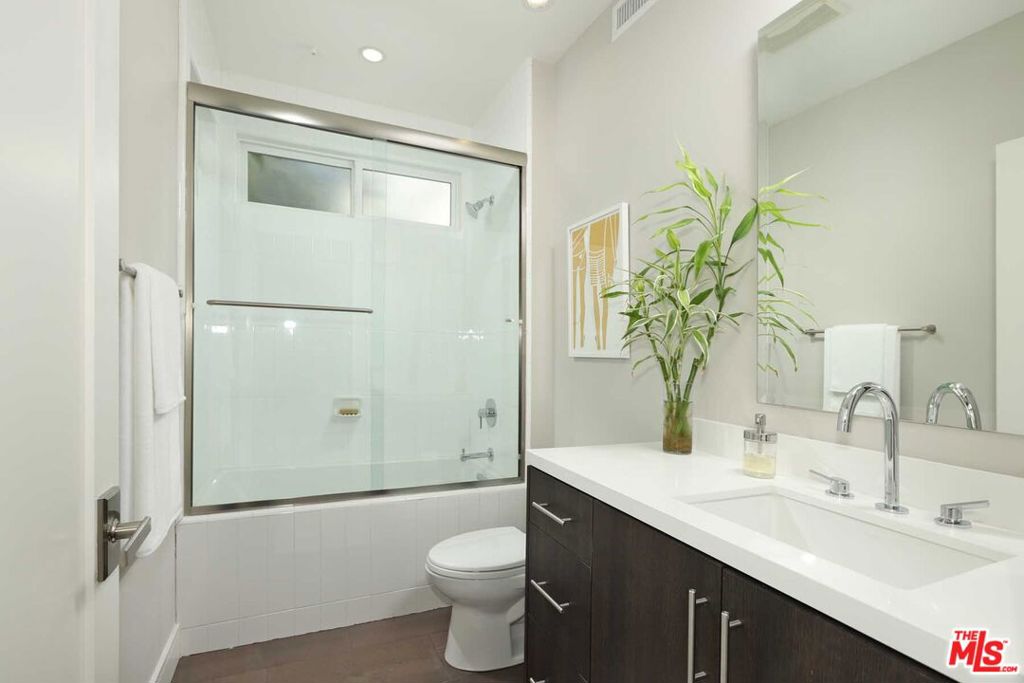 1400 N Fuller Avenue 19 Property Photo 19