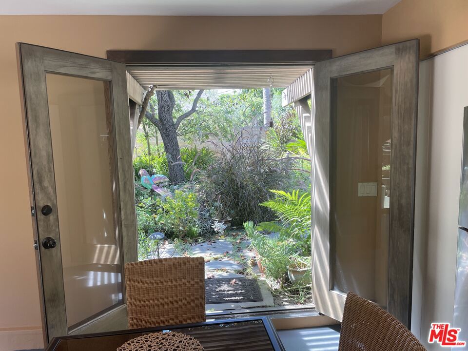 3322 Colbert Avenue Property Photo 2