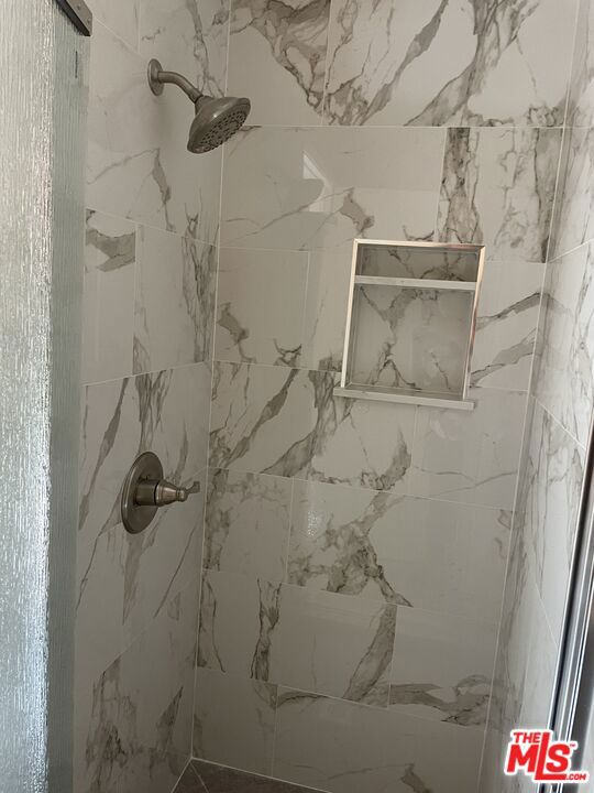 3322 Colbert Avenue Property Photo 5