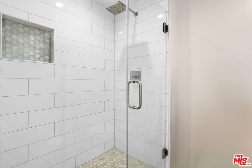 321 S San Vicente Boulevard 507 Property Photo 12