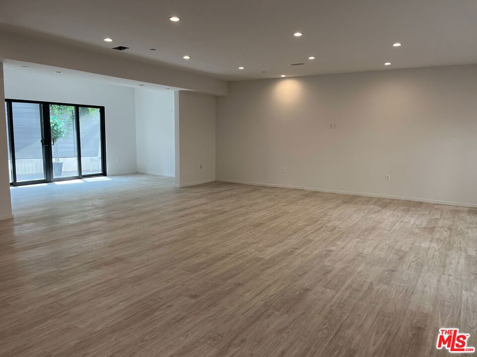 913 Hilldale Avenue 2 Property Photo 1
