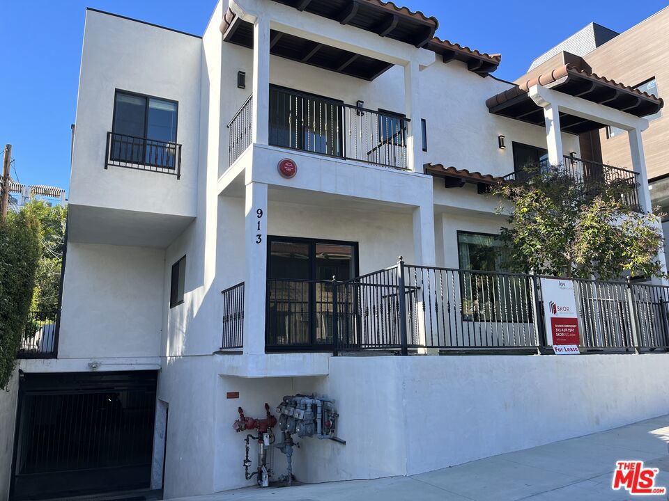 913 Hilldale Avenue 2 Property Photo 2