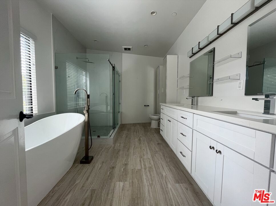 913 Hilldale Avenue 2 Property Photo 10