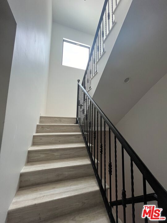 913 Hilldale Avenue 2 Property Photo 18