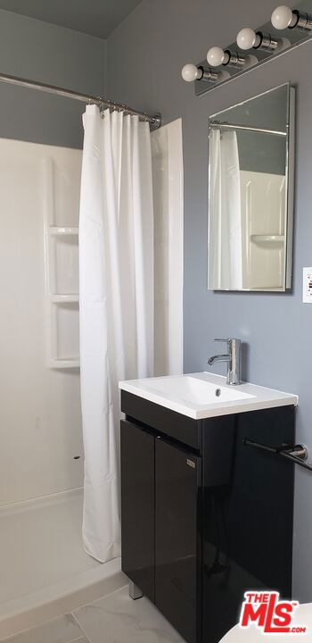 138 138 1/4 W 99th Street 138 1/4 Property Photo 4