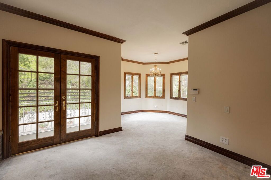 4631 Westchester Drive Property Photo 14