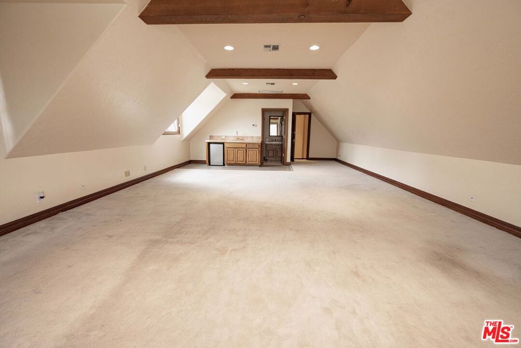 4631 Westchester Drive Property Photo 22