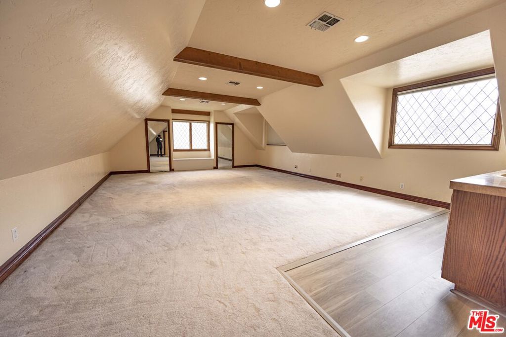 4631 Westchester Drive Property Photo 25