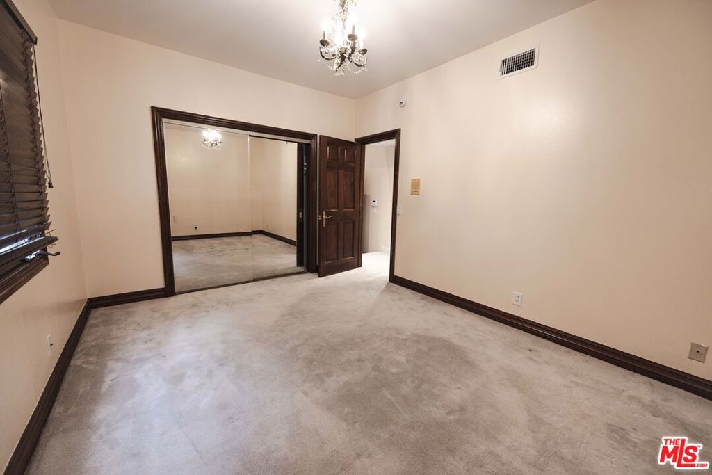4631 Westchester Drive Property Photo 37