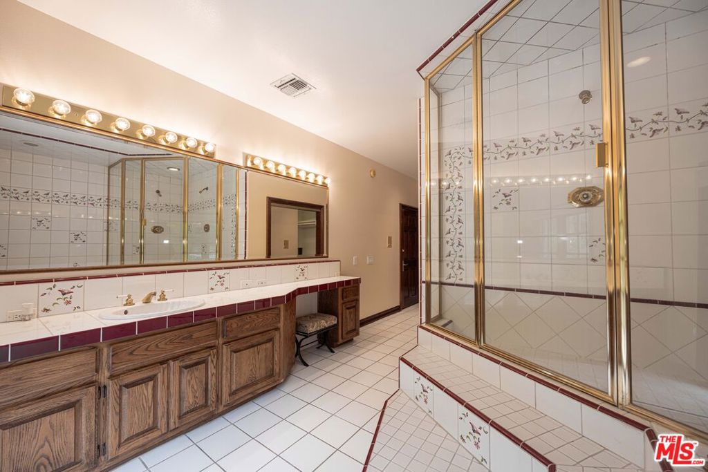 4631 Westchester Drive Property Photo 38