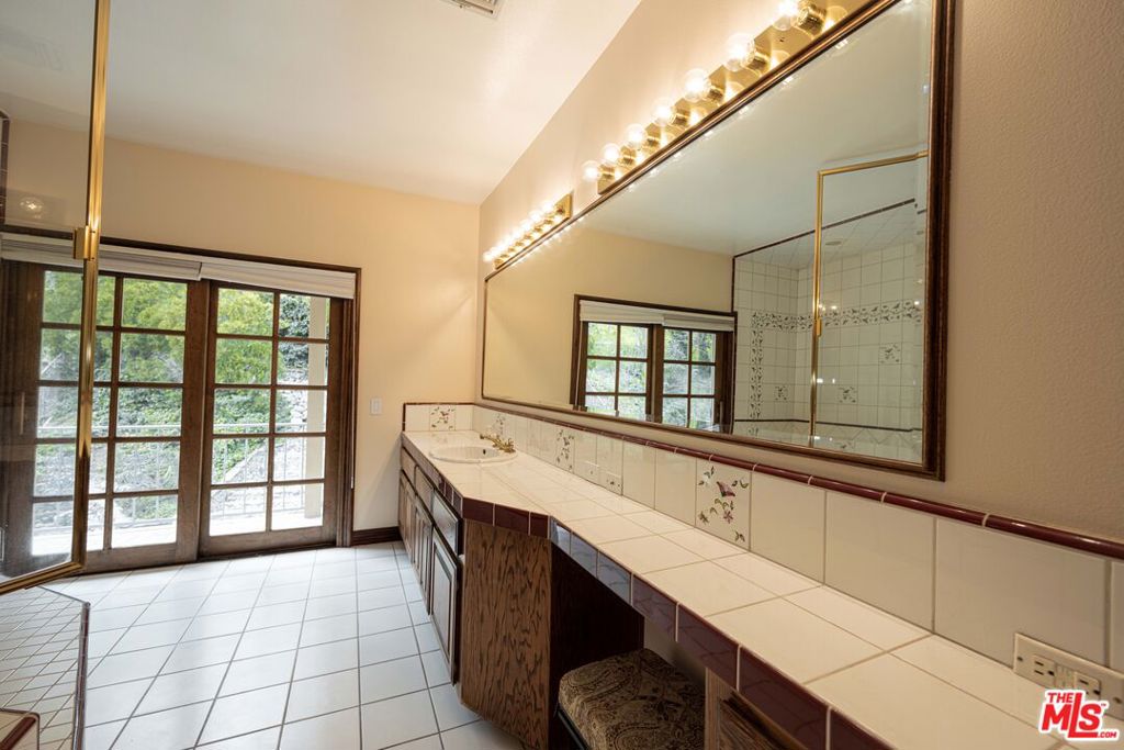 4631 Westchester Drive Property Photo 42